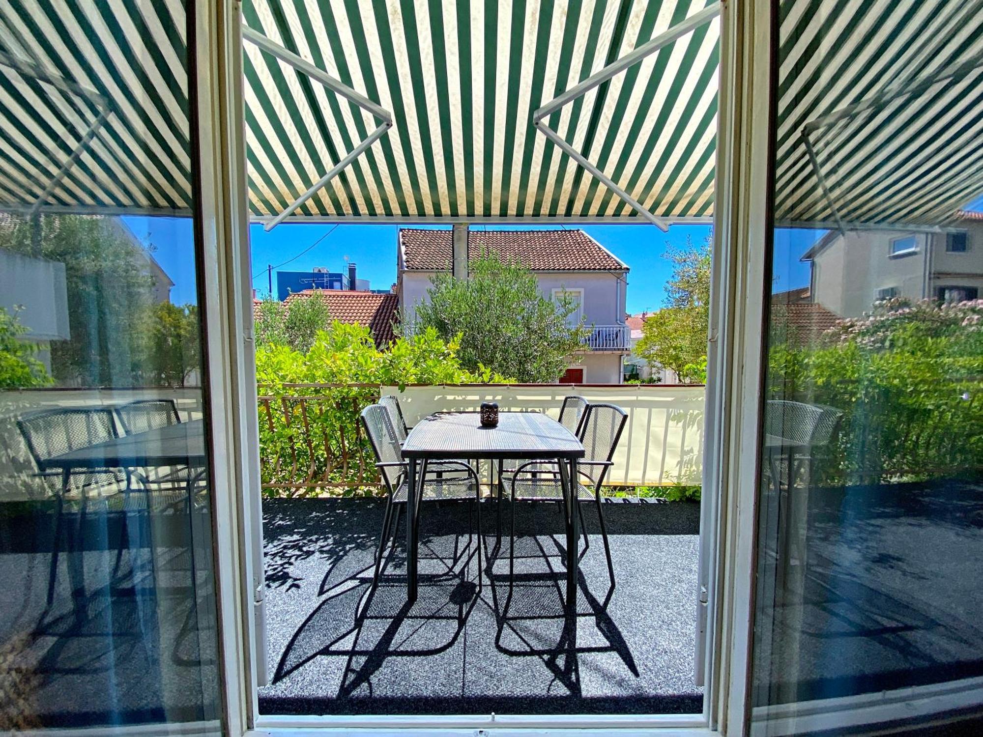 Apartments Cala Biograd Na Moru Exterior photo