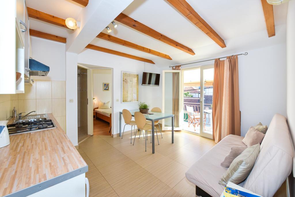 Apartments Cala Biograd Na Moru Exterior photo