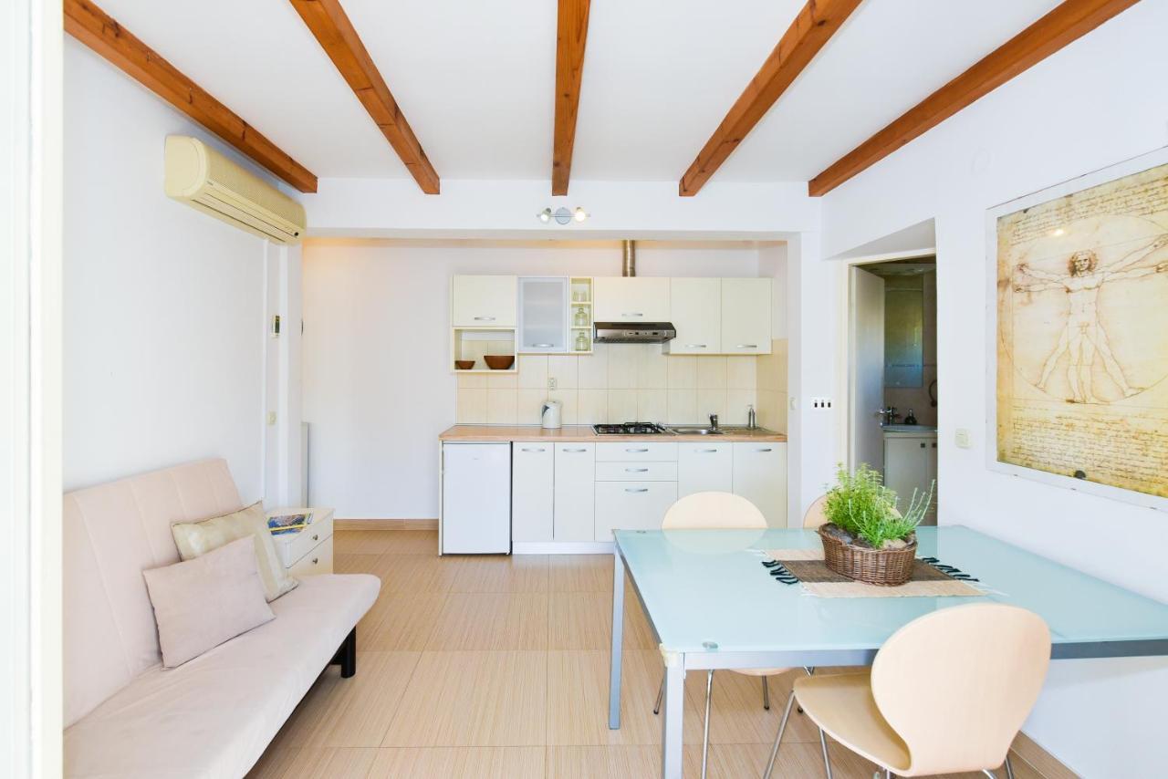 Apartments Cala Biograd Na Moru Exterior photo