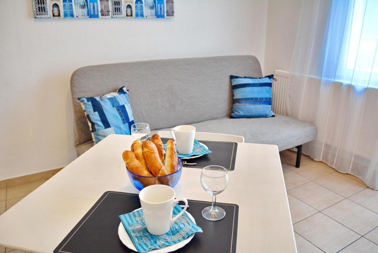 Apartments Cala Biograd Na Moru Exterior photo